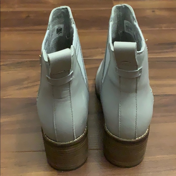 Toms light grey booties, new - Picture 4 of 4